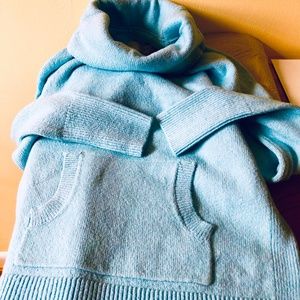 Ladies sweater
